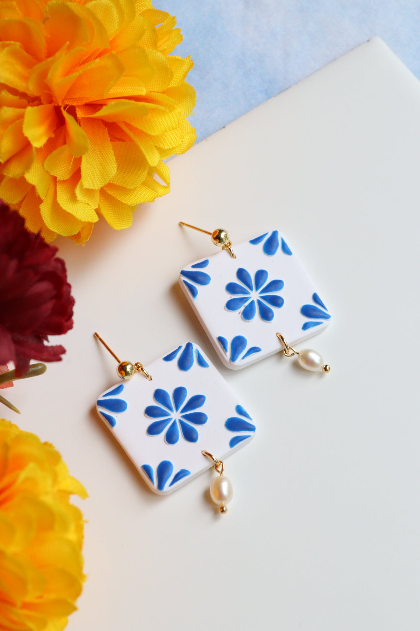 Porcellana Dangles