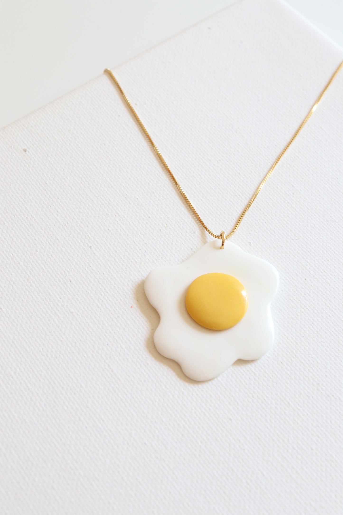 Egglace