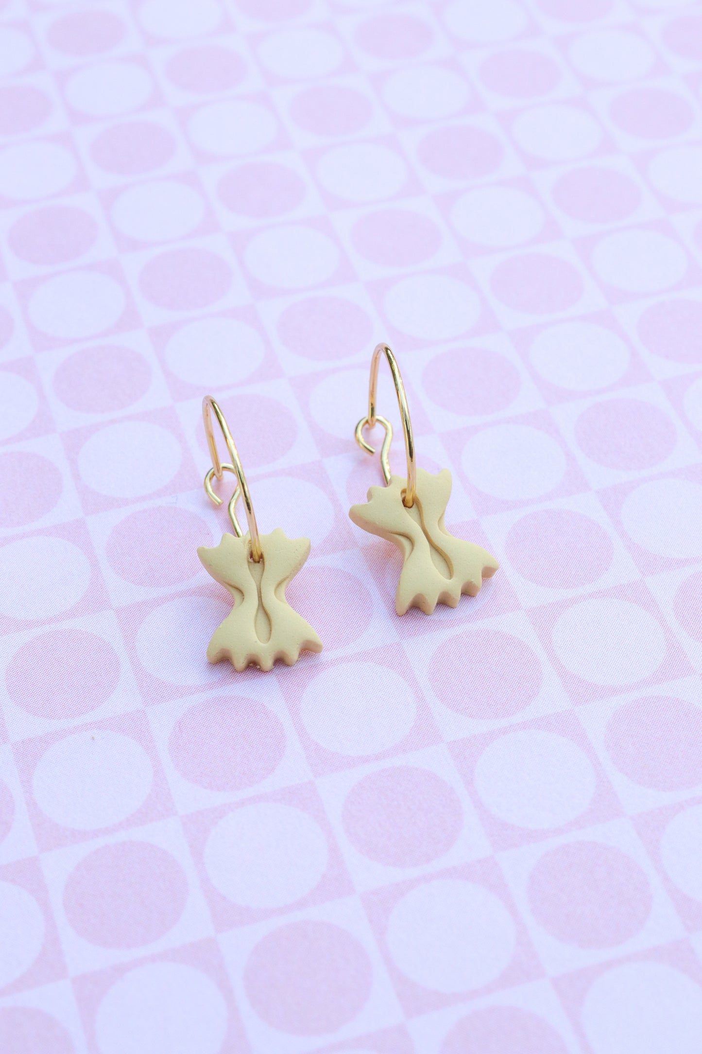 Tiny Farfalle Hoops