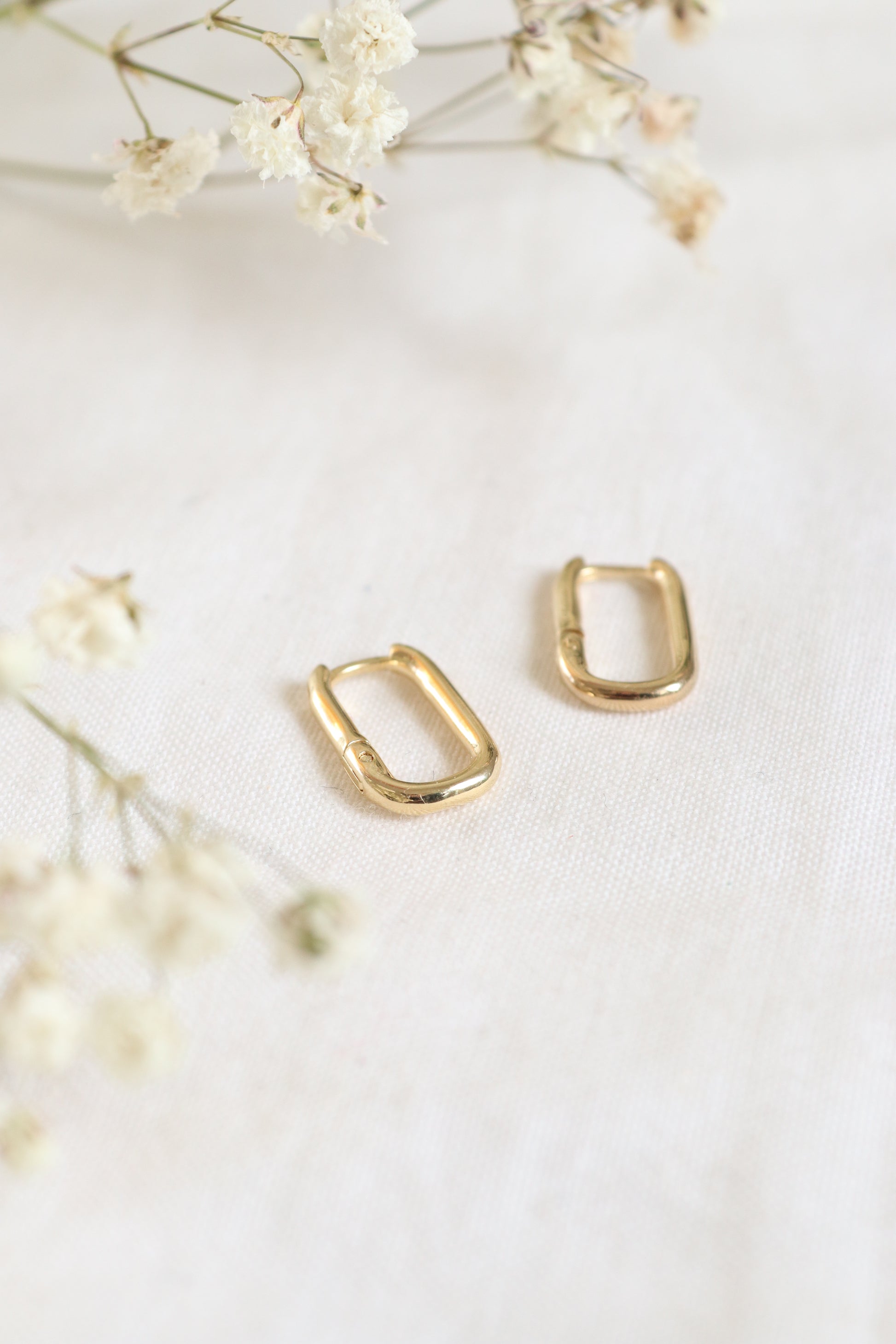 Gold-Filled Rectangle Clicker Hoops