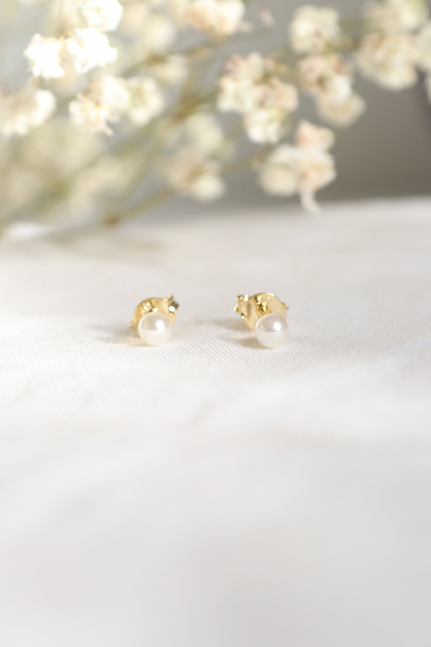 Gold-Filled Pearl Studs