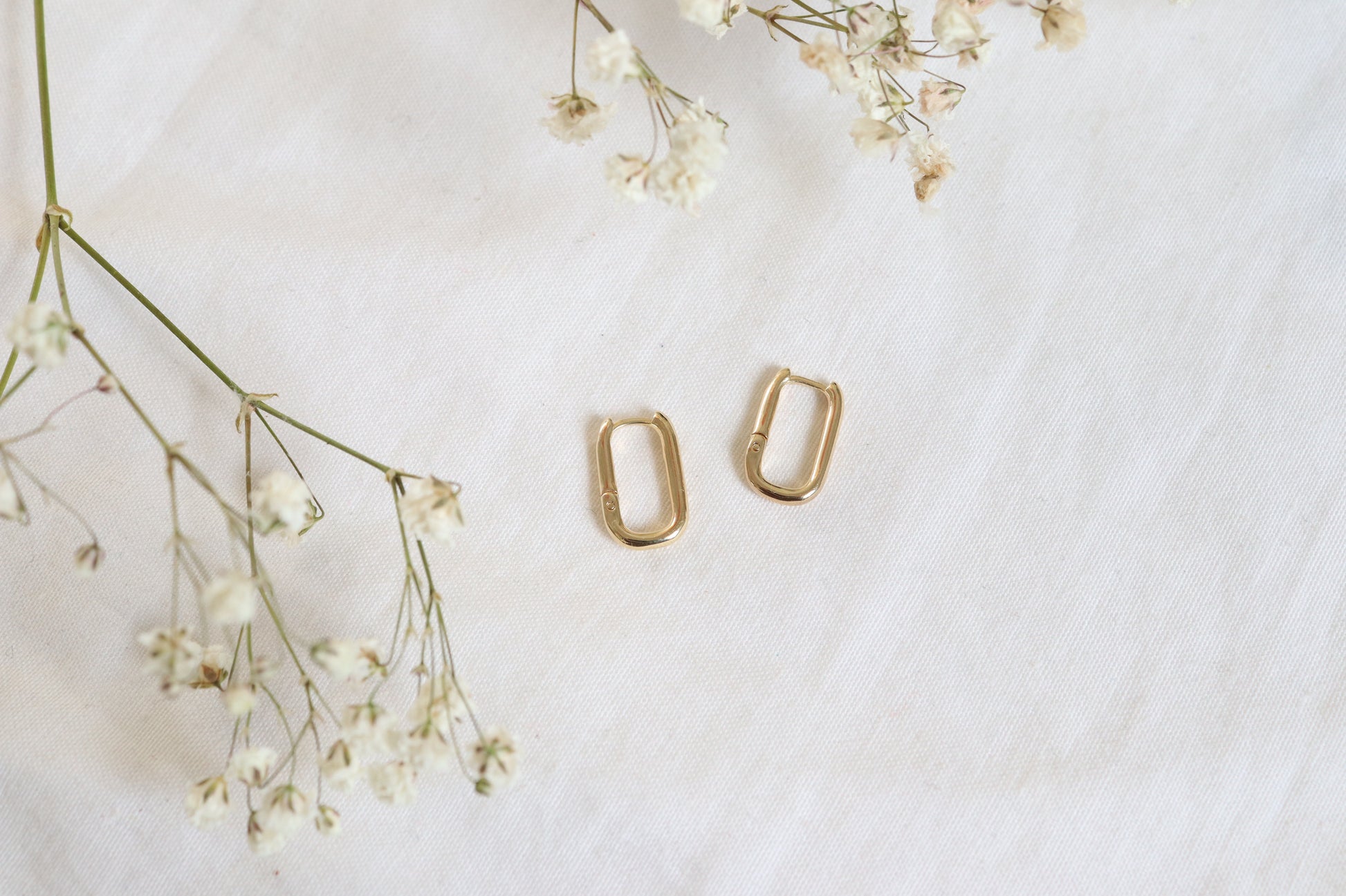 Gold-Filled Rectangle Clicker Hoops