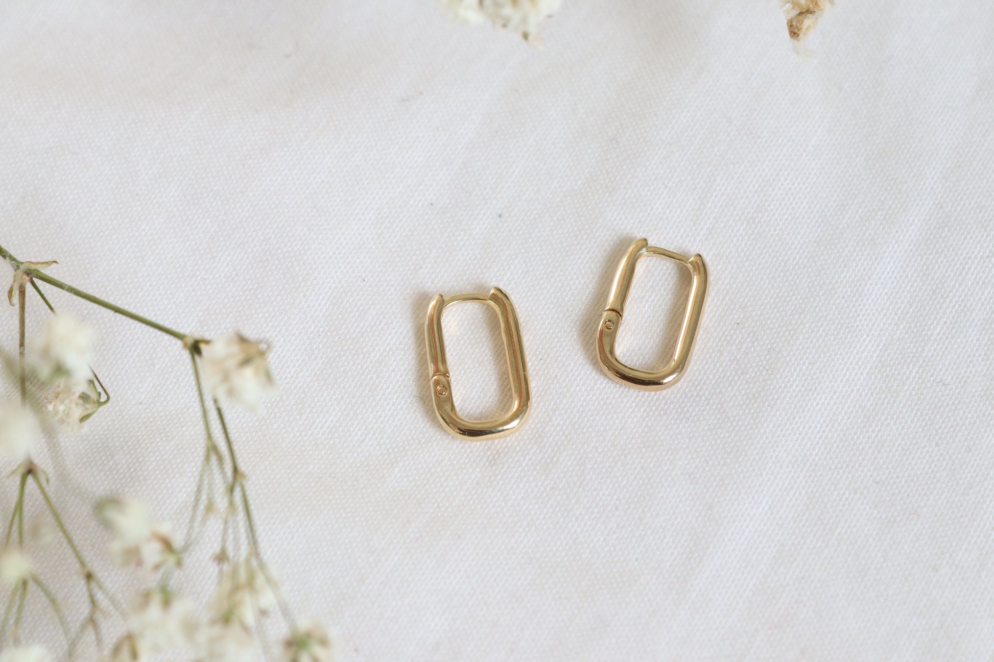 Gold-Filled Rectangle Clicker Hoops